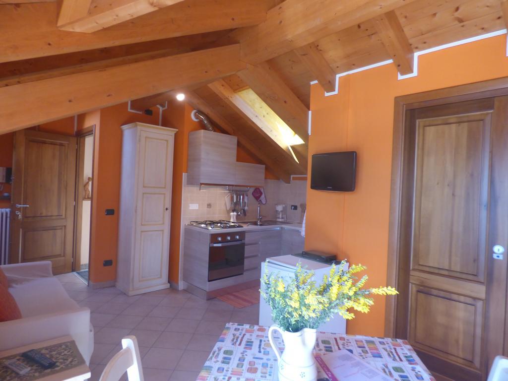 Casale Fe-Wo - Appartamenti Con Vista Lago Cannero Riviera Exterior photo