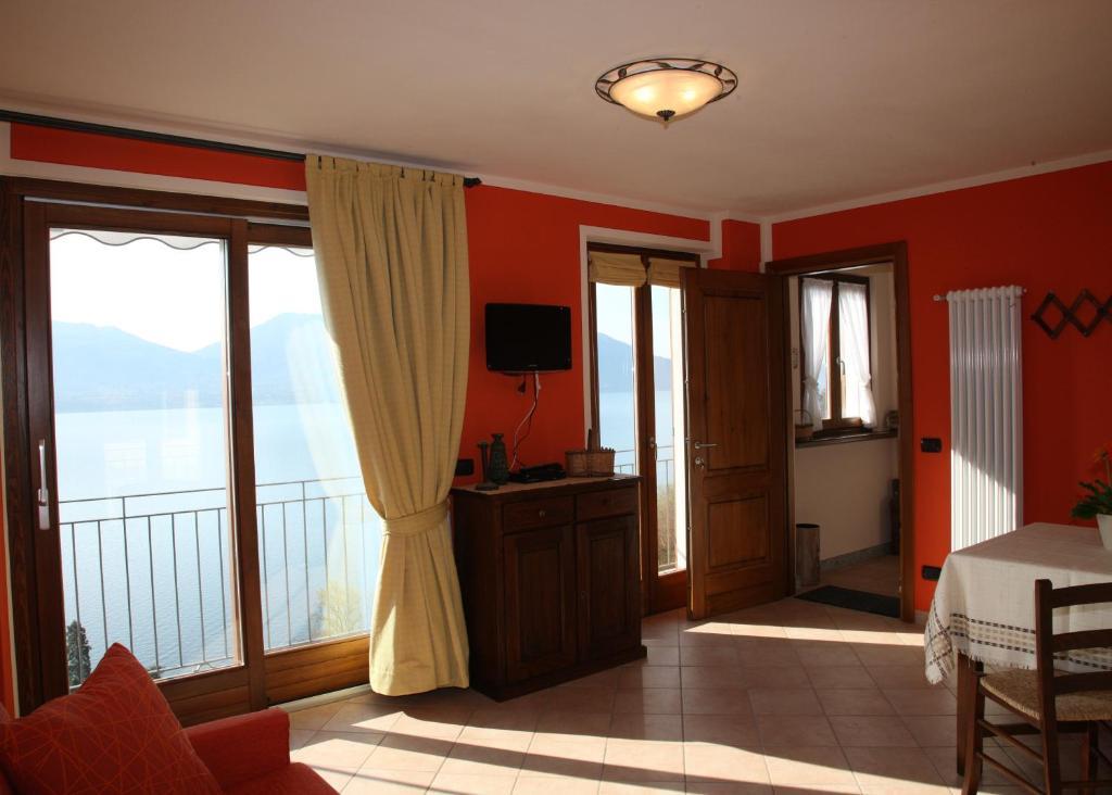 Casale Fe-Wo - Appartamenti Con Vista Lago Cannero Riviera Room photo