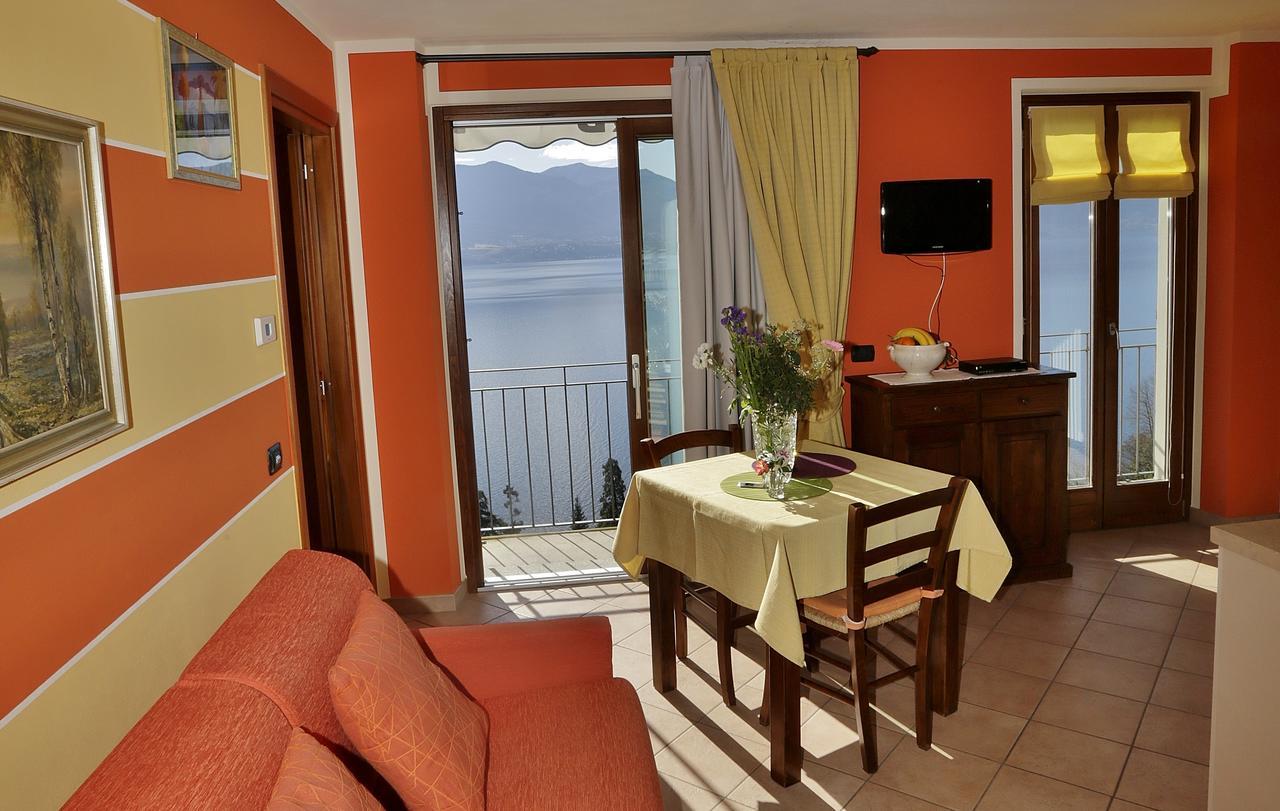 Casale Fe-Wo - Appartamenti Con Vista Lago Cannero Riviera Exterior photo