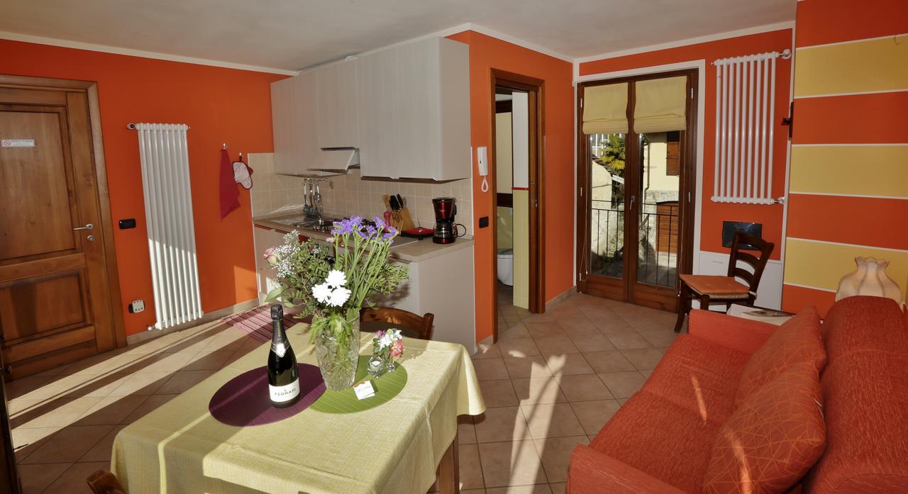 Casale Fe-Wo - Appartamenti Con Vista Lago Cannero Riviera Exterior photo