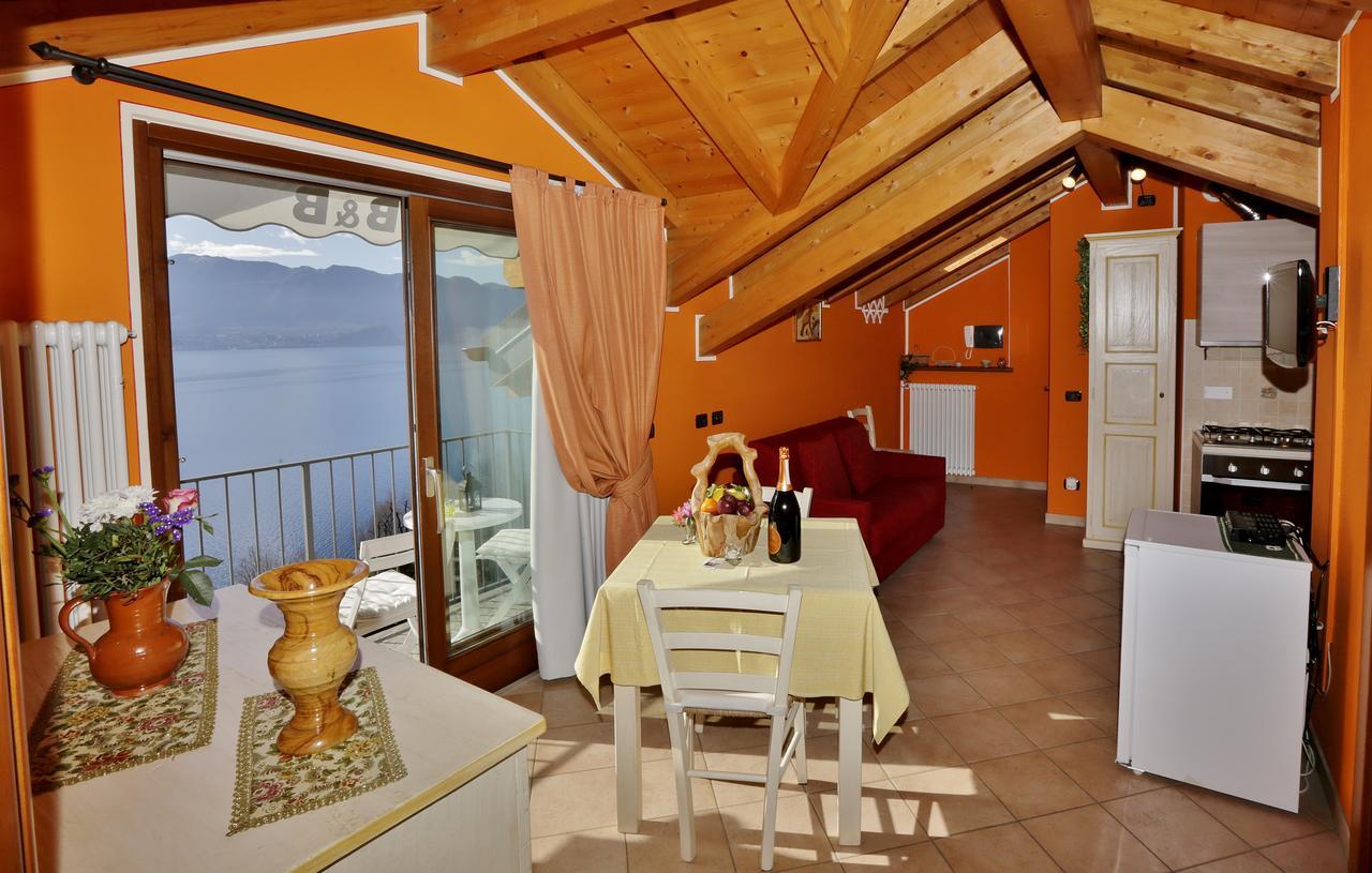 Casale Fe-Wo - Appartamenti Con Vista Lago Cannero Riviera Exterior photo